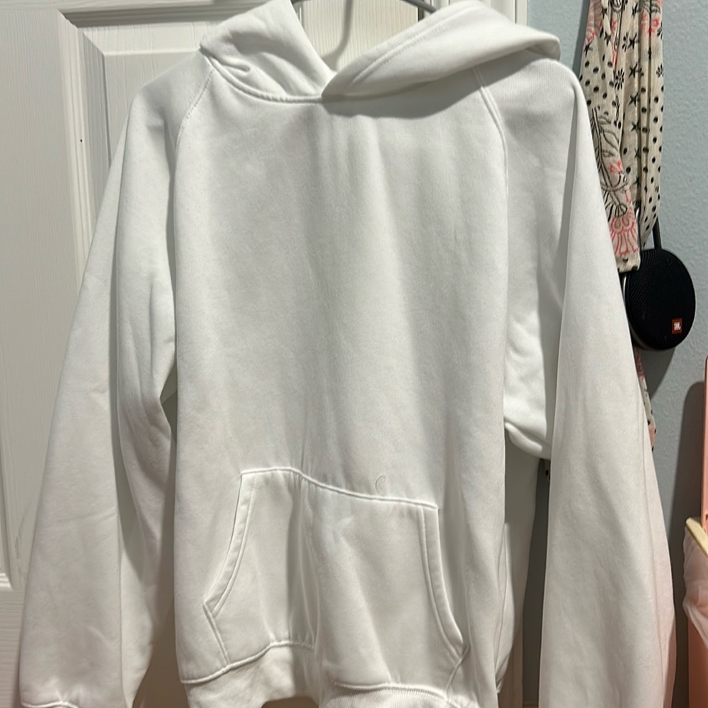 AMAZON BASIC WHITE HOODIE SIZE XL